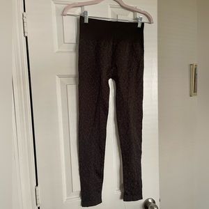 Shop Starlow brown cheetah workout set!